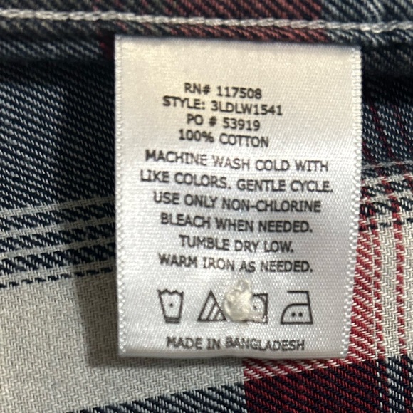 Levi Plaid Western XXL Longe Sleeve Button Down Shirt. - Picture 4 of 4